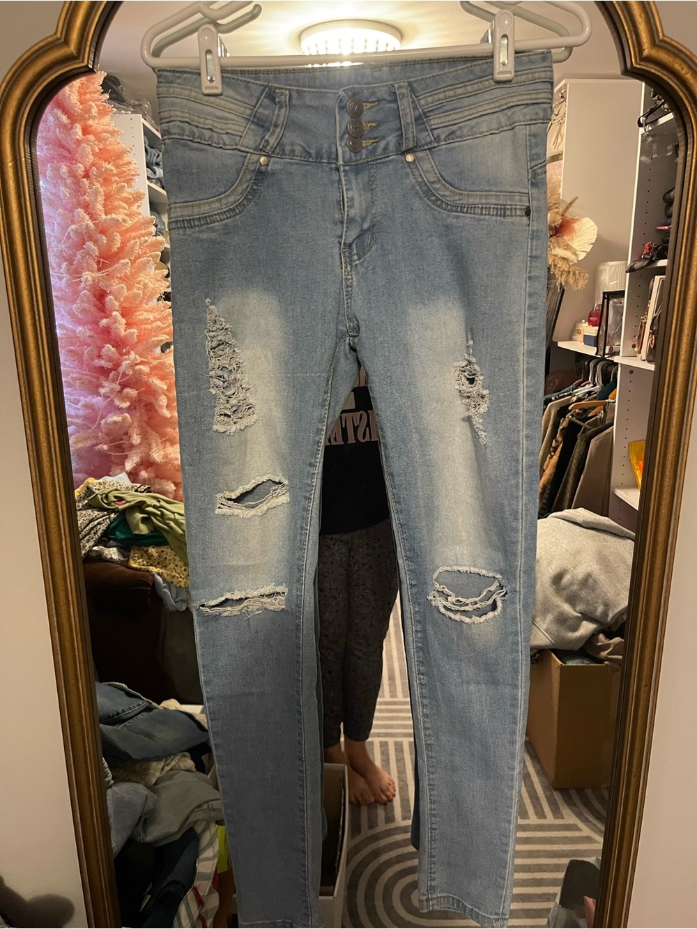 Light Wash Distressed Women’s Jeans